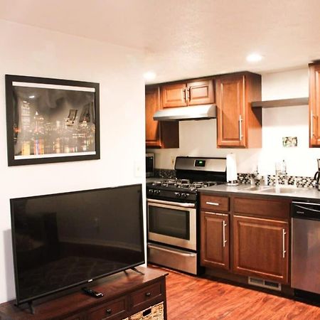 1 Bed Apt - Amazing Location 1 Block To Carson St Pittsburgh Kültér fotó