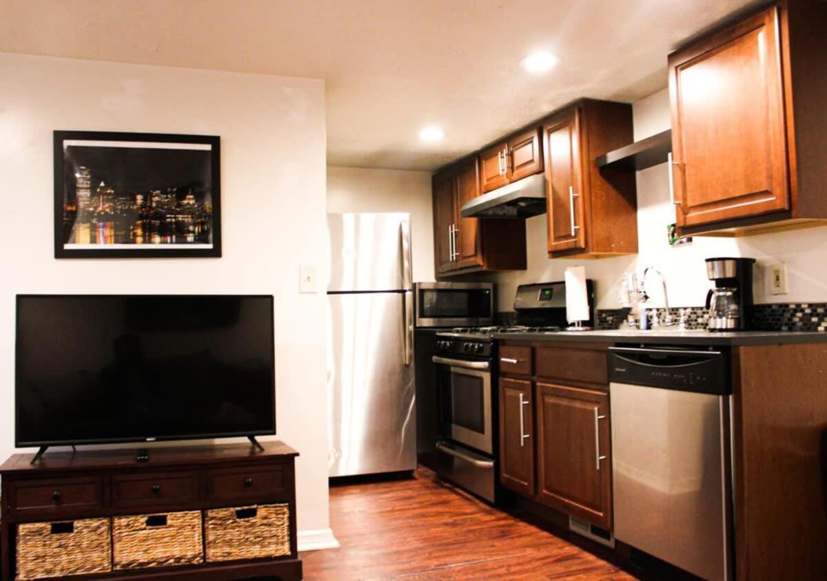 1 Bed Apt - Amazing Location 1 Block To Carson St Pittsburgh Kültér fotó